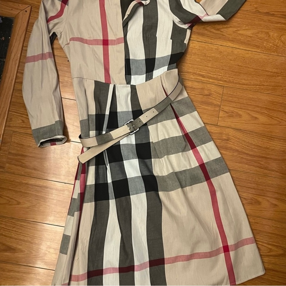 Burberry Dress❤️🖤❤️🖤SizeMedium❤️🖤